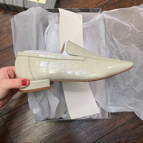 NWT Jeffrey Campbell Marko Croc Embossed Loafer in Ivory - Picture 8 of 11